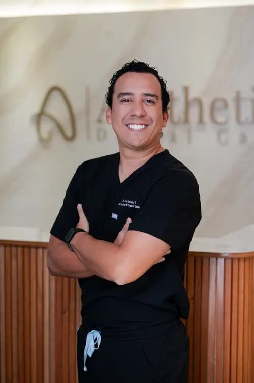 Dr. Luis González